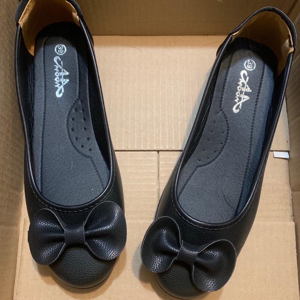 Ifrich flats size 39 brand new
